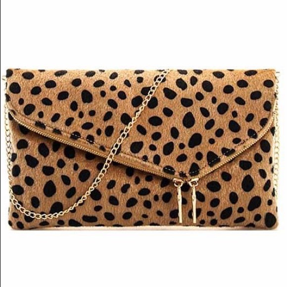 The House Of Gentry Handbags - ONE LEFT✨ Cheetah Crossbody Bag